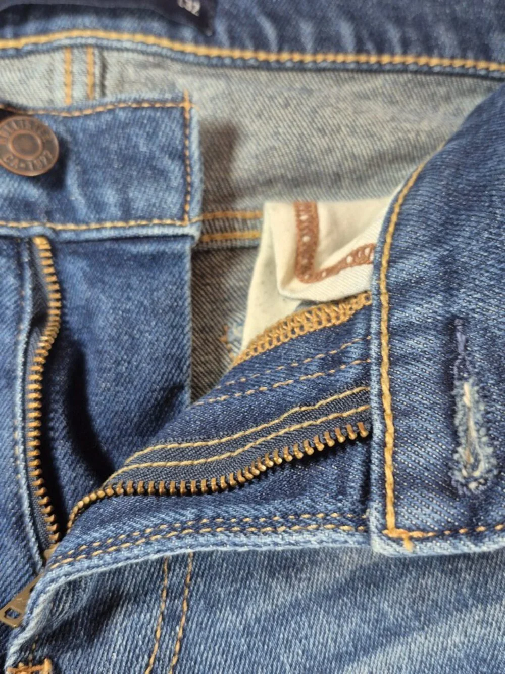 Hollister Men's 31x32 Jeans - Epic Flex Distressed Denim Jeans